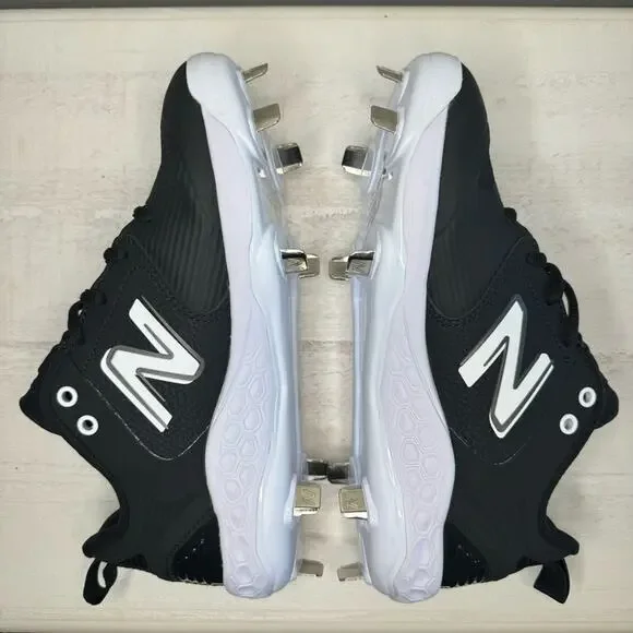 NWOT New Balance Fresh Foam Velo V3 Softball Cleats Women Size 6 - Picture 10 of 12